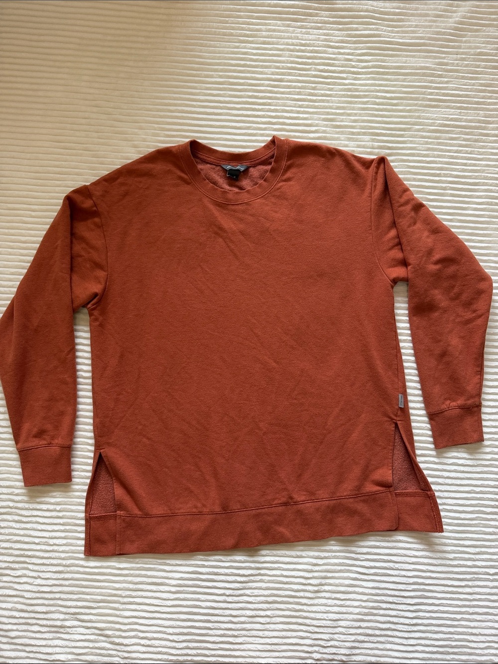 Eddie Bauer Women’s Crewneck Tunic Sweatshirt with Side Slits Soft Stretch Rust